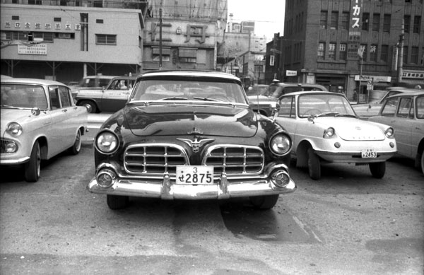 56-4a (102-14) 1956 Imperial 4de. Sedan.jpg